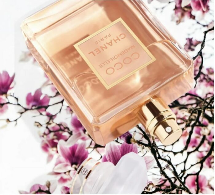 Chanel Coco Mademoiselle Eau de Parfum Spray for Women, 3.4 Fluid Ounce - Image 4