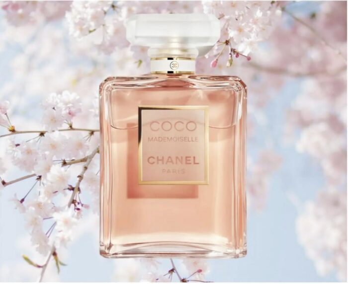 Chanel Coco Mademoiselle Eau de Parfum Spray for Women, 3.4 Fluid Ounce - Image 5
